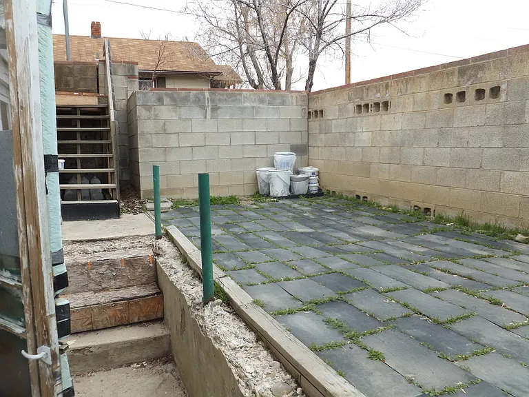 694 Ridge Ave — Photo 17