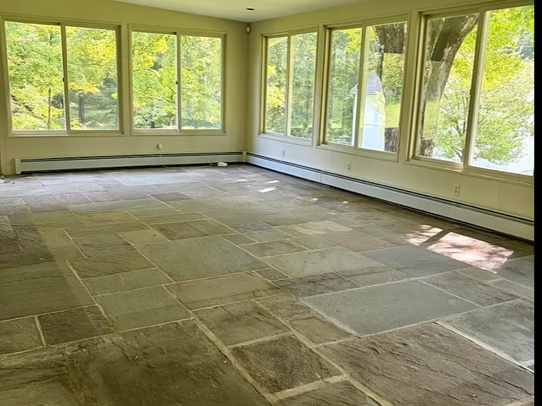 320 Valley Rd — Photo 17