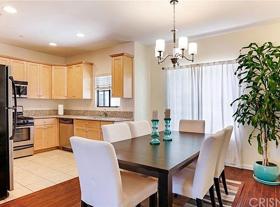 5th image of 1075 N Maclay Ave #4