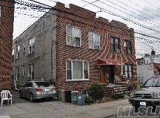2933 200th St, Bayside, NY 11360