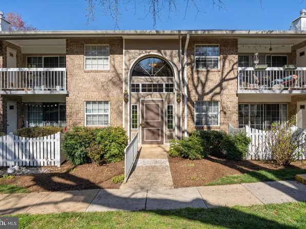 1942 Kennedy Dr APT 203, Mc Lean, VA 22102