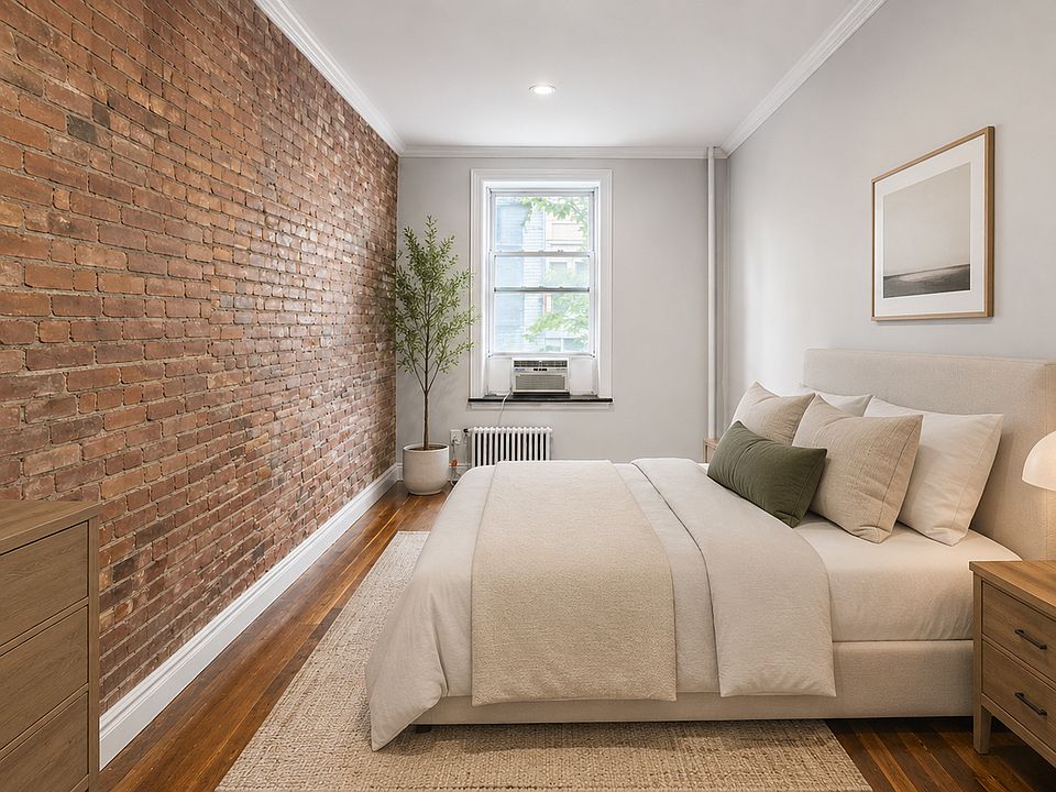 2nd image of 562 Hudson St APT 4