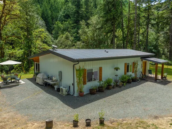 20736 Highway 42, Myrtle Point, OR 97458