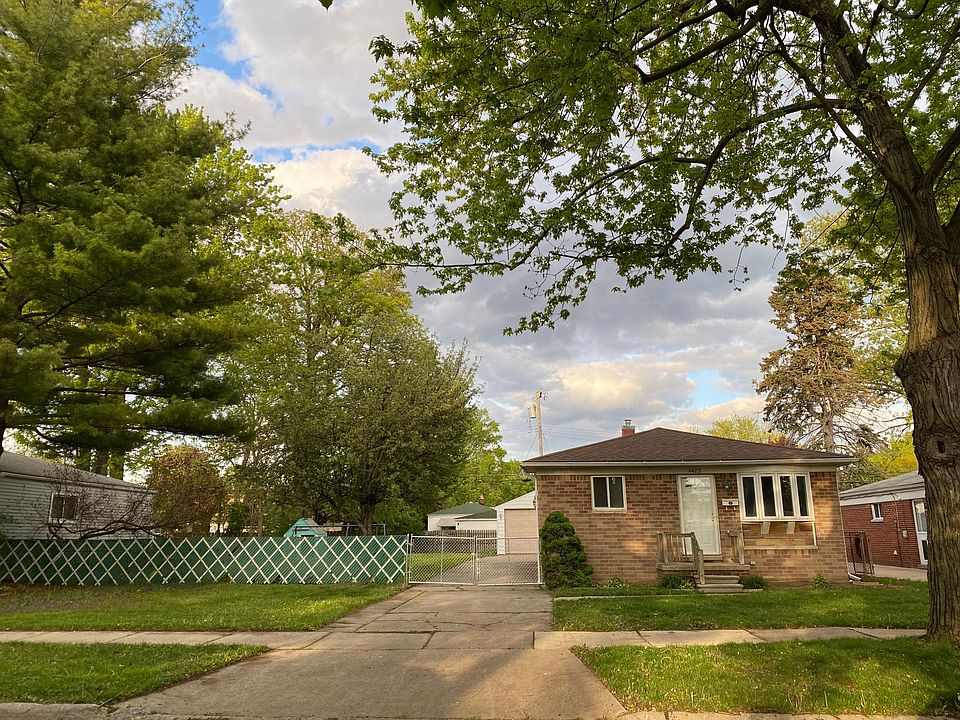 1st image of 4483 Croissant St