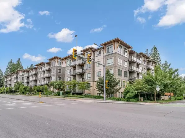 15388 105th Ave #301, Surrey, BC V3R 0C4