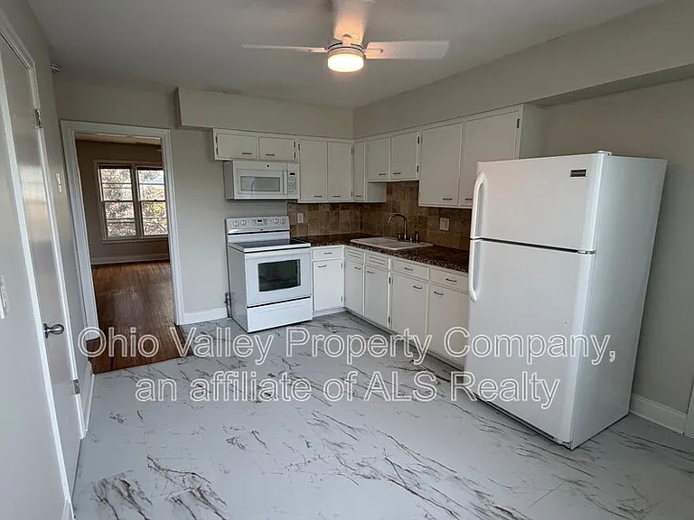 2910 Abigail Dr #2 — Photo 2
