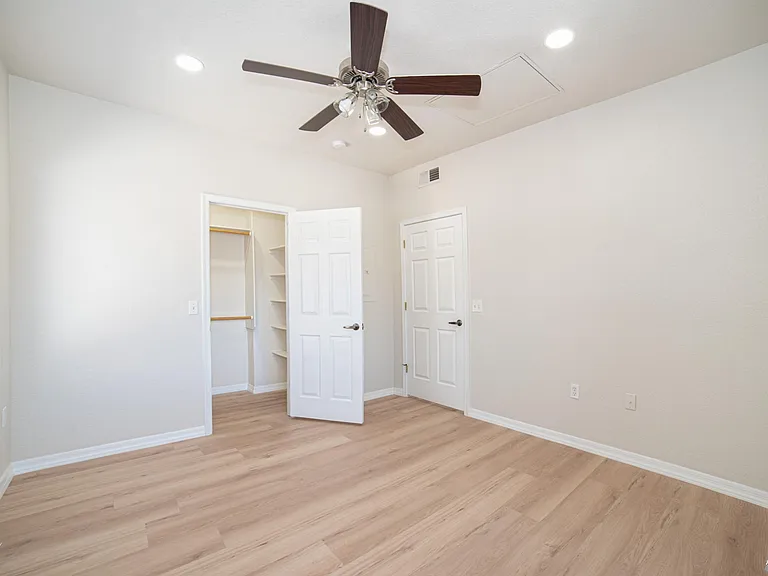3558 W 22nd Pl #A — Photo 20