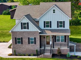 290 Caulderwood Ln, Lenoir City, TN 37771