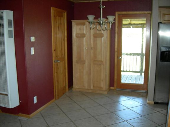 5th image of 2056 Silver Creek Dr