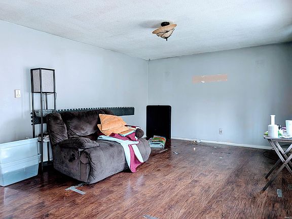 2nd image of 1002 Liberty Ave