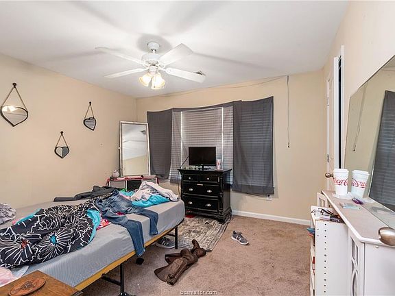 5th image of 1725 Harvey Mitchell Pkwy S APT 1827