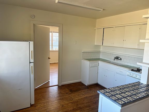 4th image of 2411 South Blvd APT 12