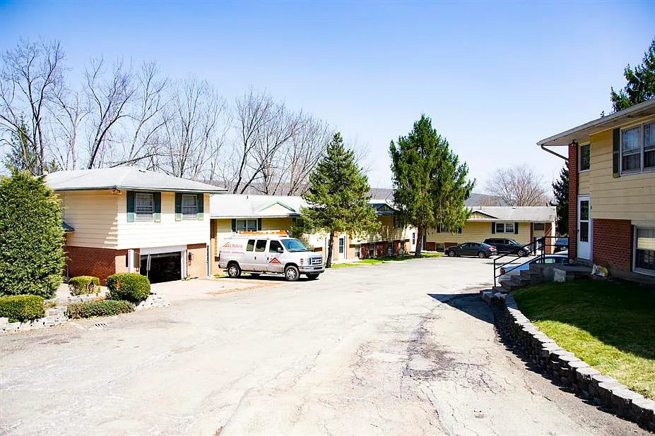 Mountain Ridge Townhouses