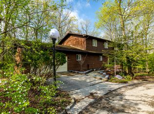 3949 Waldenwood Dr, Ann Arbor, MI 48105