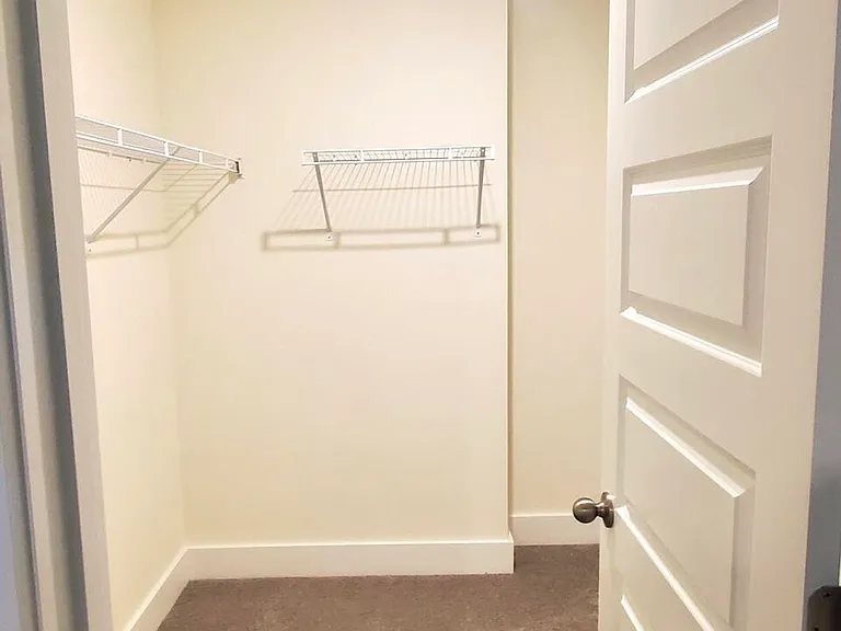 6915 Doddridge Ln — Photo 11