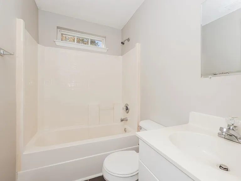 1052 Blue Mountain Ln — Photo 15