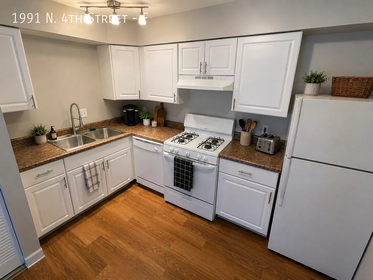 2 Bedroom Apartment Available Fall 2027 — Photo 4
