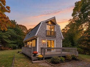 32 Acushnet Rd, Mattapoisett, MA 02739