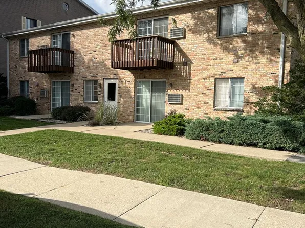 2327 S 107th St, 2327 S 107th St APT 201, Milwaukee, WI 53227