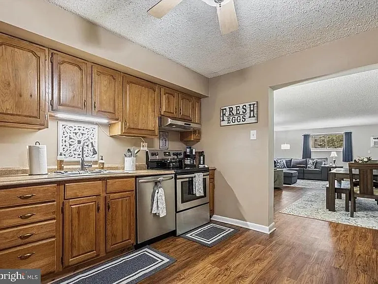400 Glendale Rd #B-13 — Photo 17