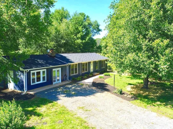 16119 Hampton Rd, Hamilton, VA 20158