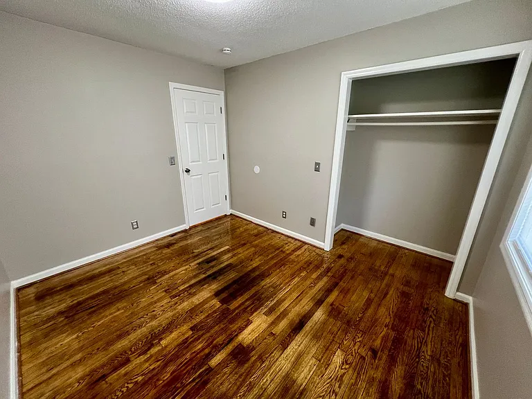 213 Kingnut Dr — Photo 23