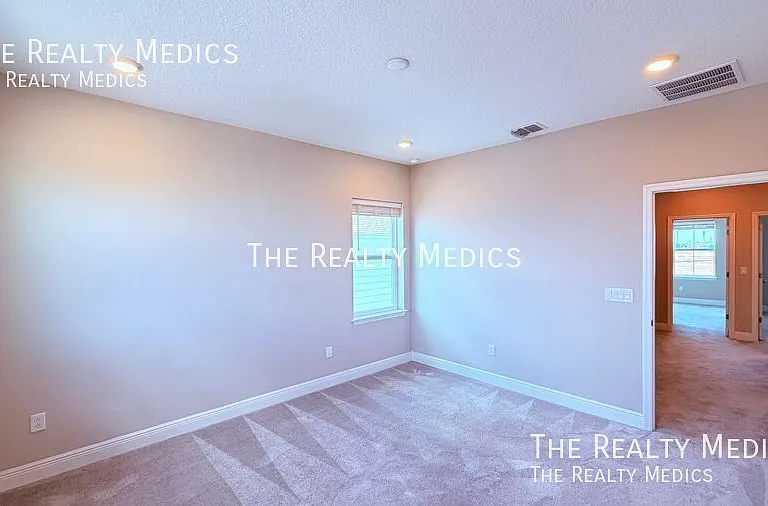 6495 Cyrils Dr — Photo 16
