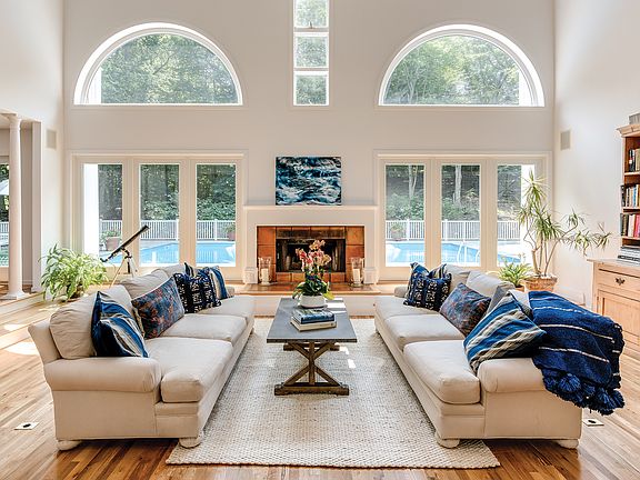 5th image of 7 La Forest Ln