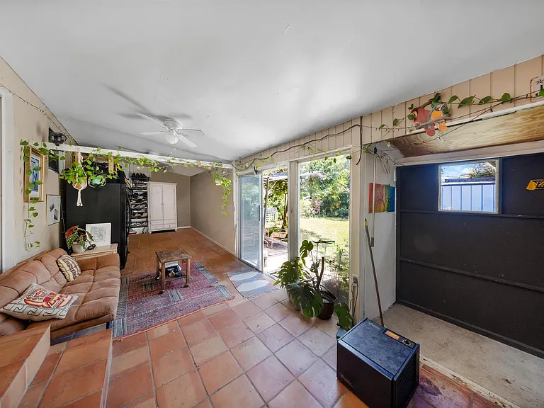 2326 Harding St — Photo 26