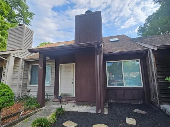 1304 Elk Ct, Virginia Beach, VA 23464