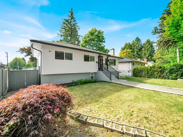 10231 Semiahmoo Rd, Surrey, BC V3T 3N5