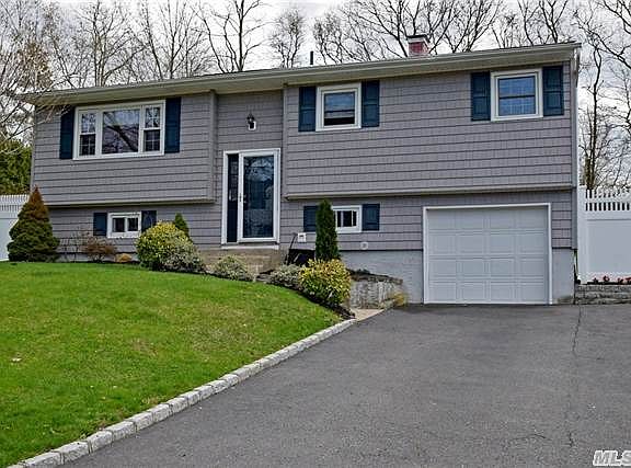 2nd image of 50 Crestwood Ln