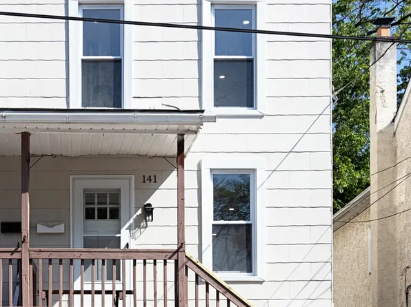 141 Hall St, Spring City, PA 19475