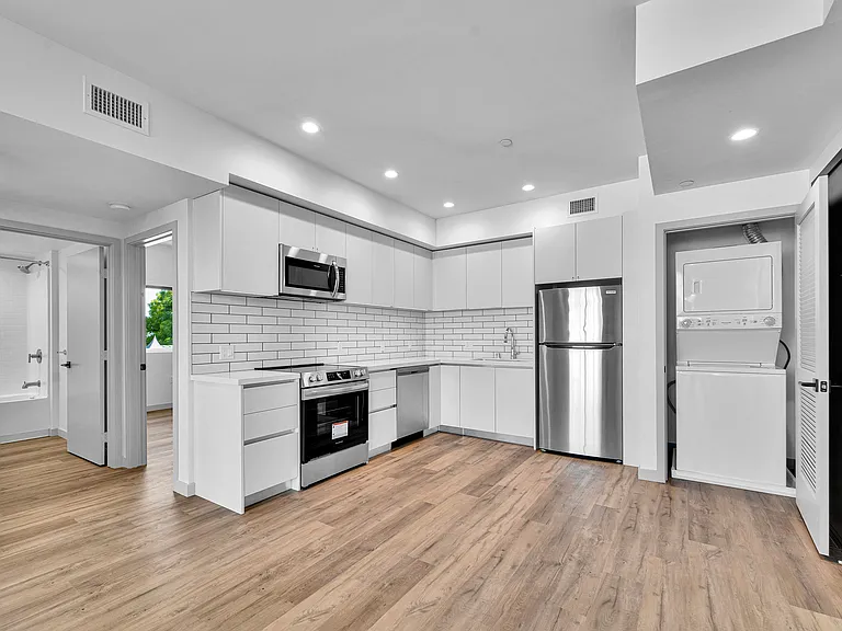 1240 Magnolia Ave #103 — Photo 11