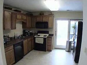 3rd image of 1010 Horse Shoe Dr