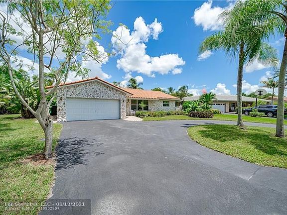 3rd image of 10381 NW 42nd Dr