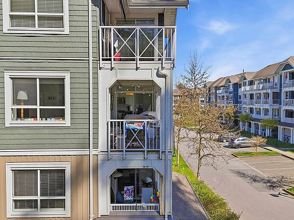 4th image of 16388 64th Ave #410
