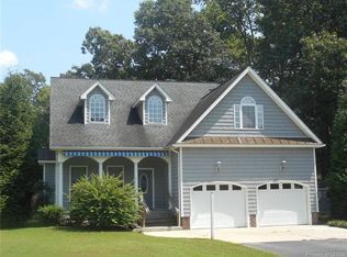 130 Orchard Cove Rd, Locust Hill, VA 23092
