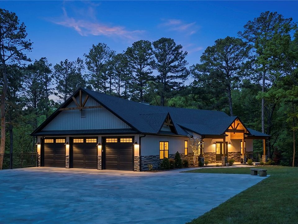 1st image of 10 Burghley Ln
