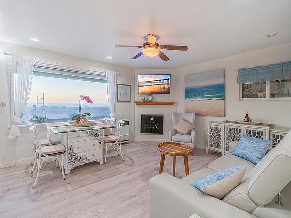 4th image of 1728 The Strand APT 1