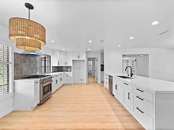 4th image of 12392 Country Ln