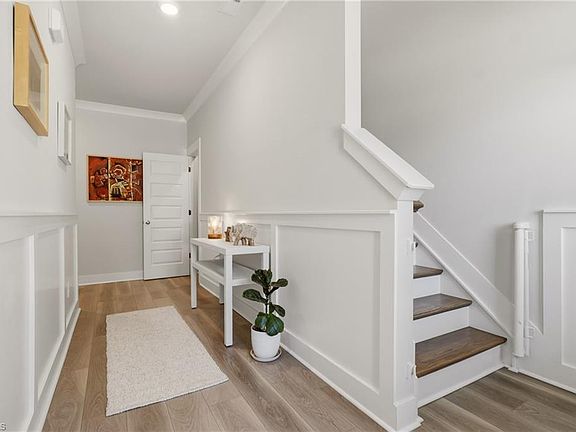 3rd image of 5122 Whaitley Ln