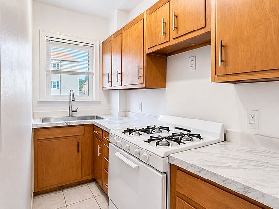 5th image of 113 Nash Rd #2