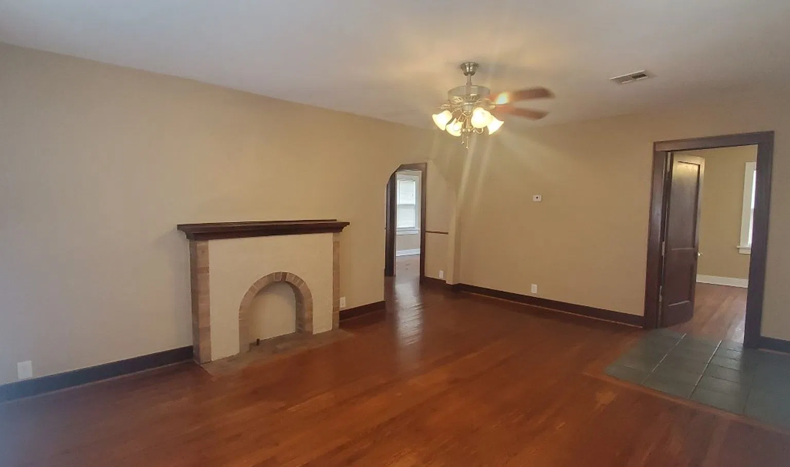2351 NW 18th St — Photo 3