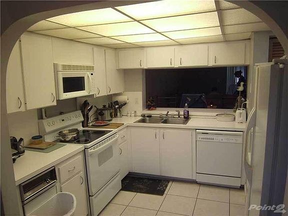 3rd image of 10114 NW 41st St #807