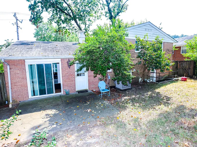 3424 Metzerott Rd — Photo 20