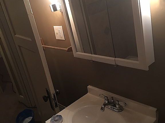 5th image of 158 W Hudson Ave