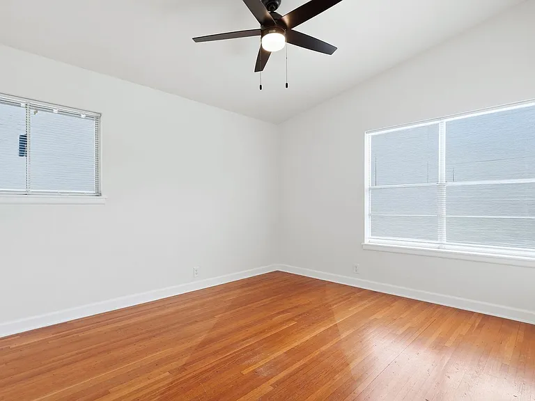 803 Oblate Dr — Photo 16