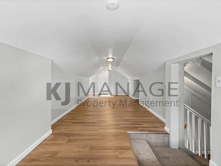 2460 2nd St — Photo 12