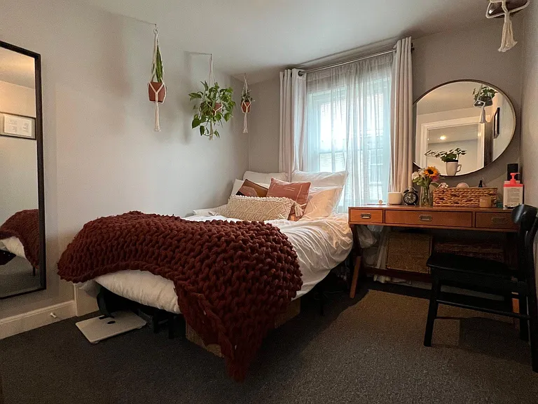 15 Surrey St #2 — Photo 7